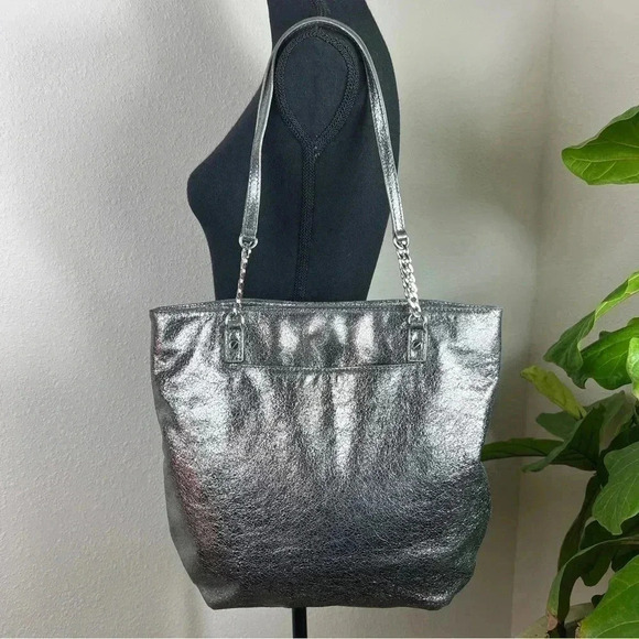 Michael Michael Kors Women’s Jet Set Metallic Silver Tote Purse Bag - Picture 2 of 16
